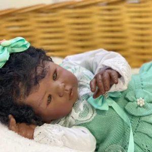 Bebê reborn menina realista